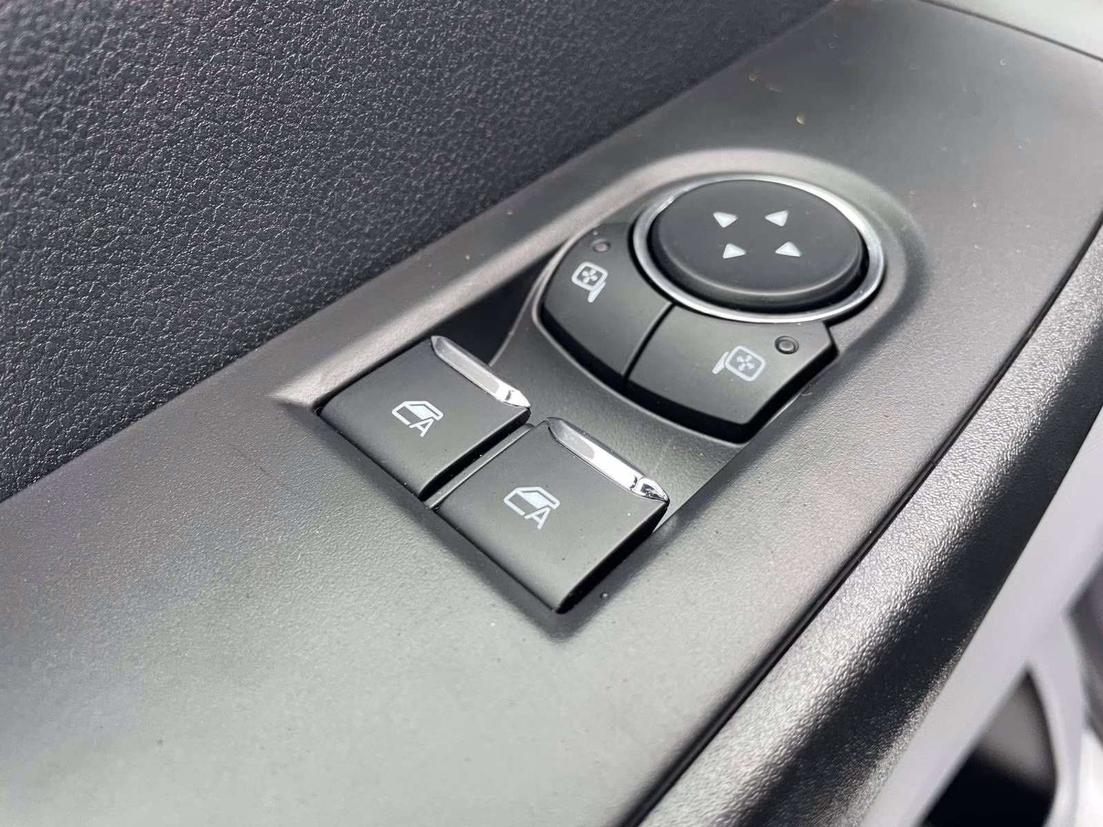 2026 Oxford White Ford Super Duty F-450 DRW XL RWD Chassis