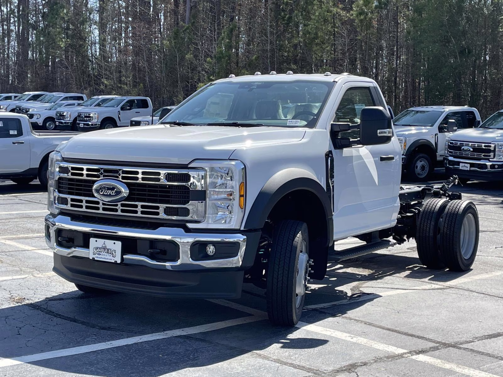 2026 Oxford White Ford Super Duty F-450 DRW XL 4X4 Chassis