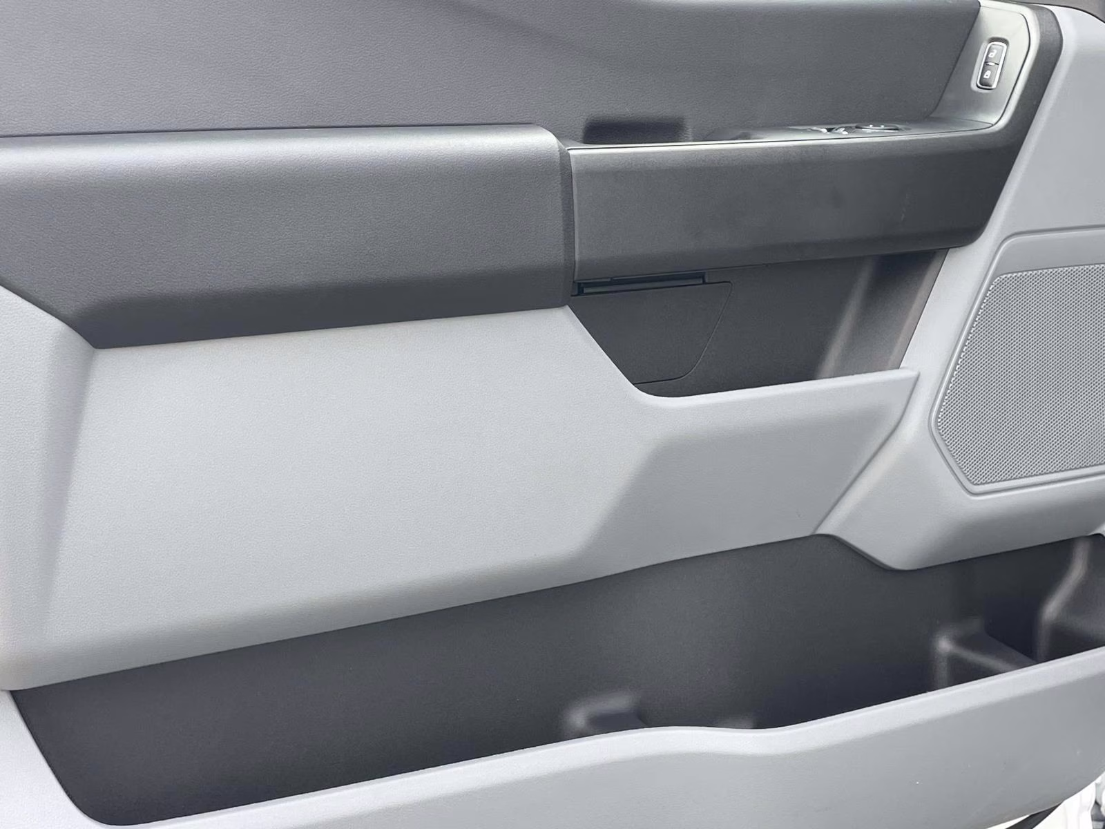 2026 Oxford White Ford Super Duty F-450 DRW XL 4X4 Chassis