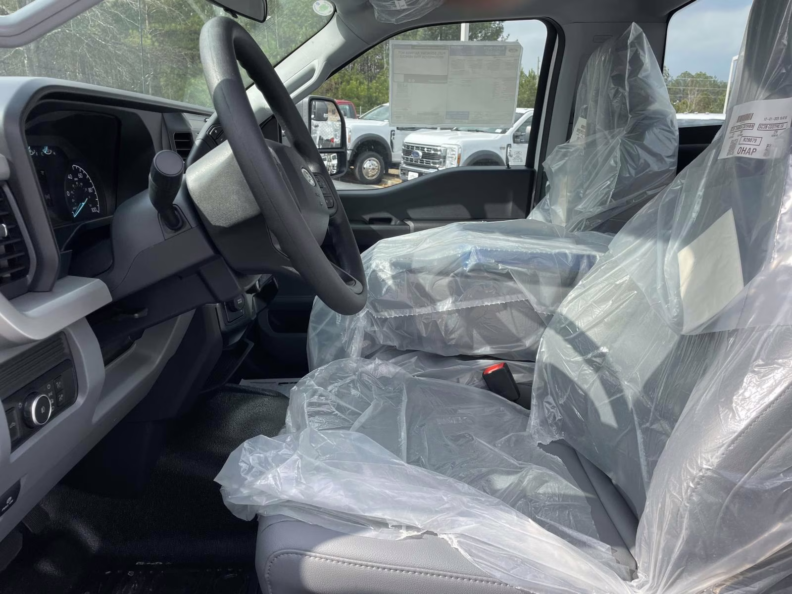 2026 Oxford White Ford Super Duty F-450 DRW XL 4X4 Chassis