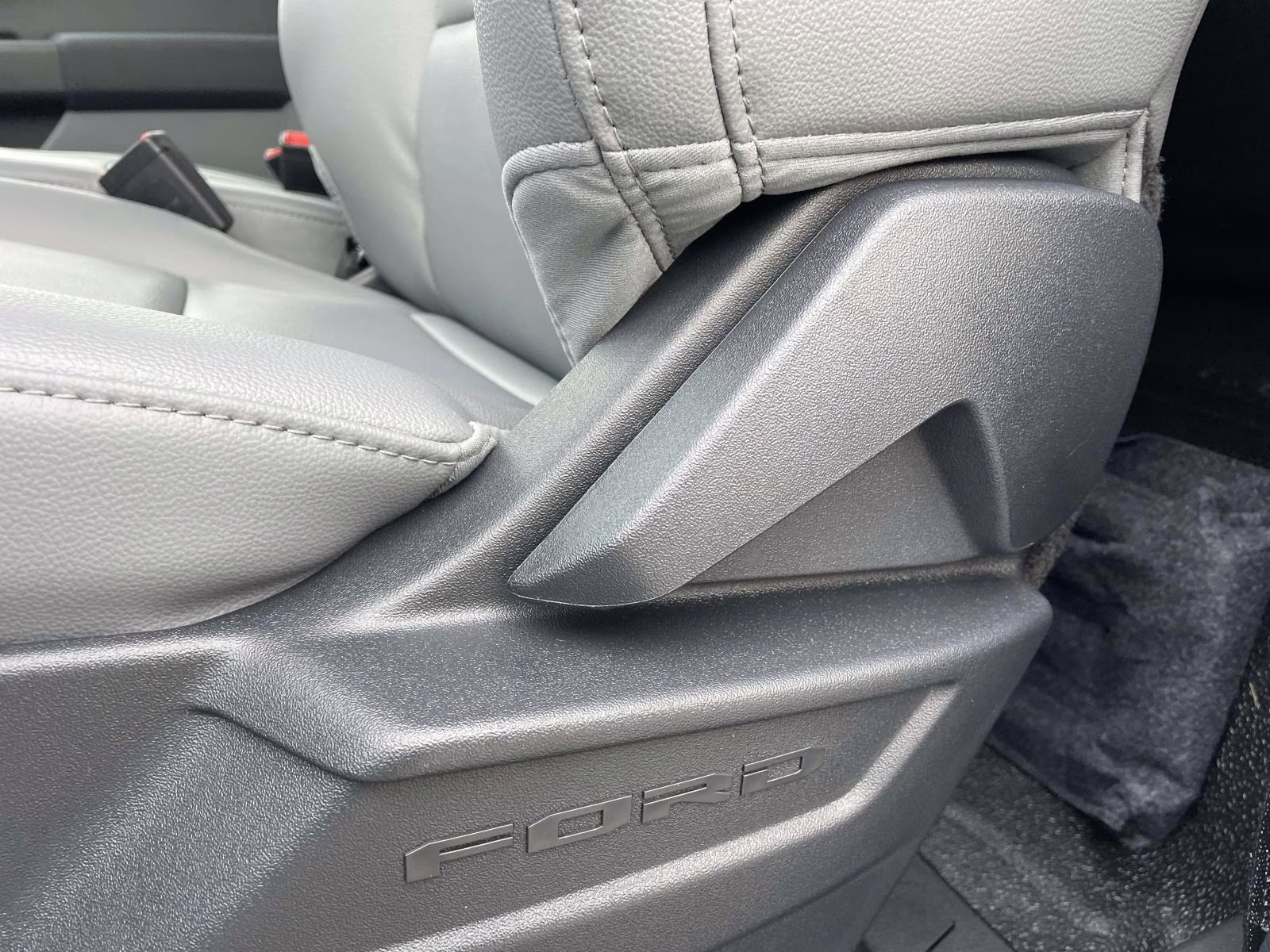 2026 Oxford White Ford Super Duty F-450 DRW XL 4X4 Chassis