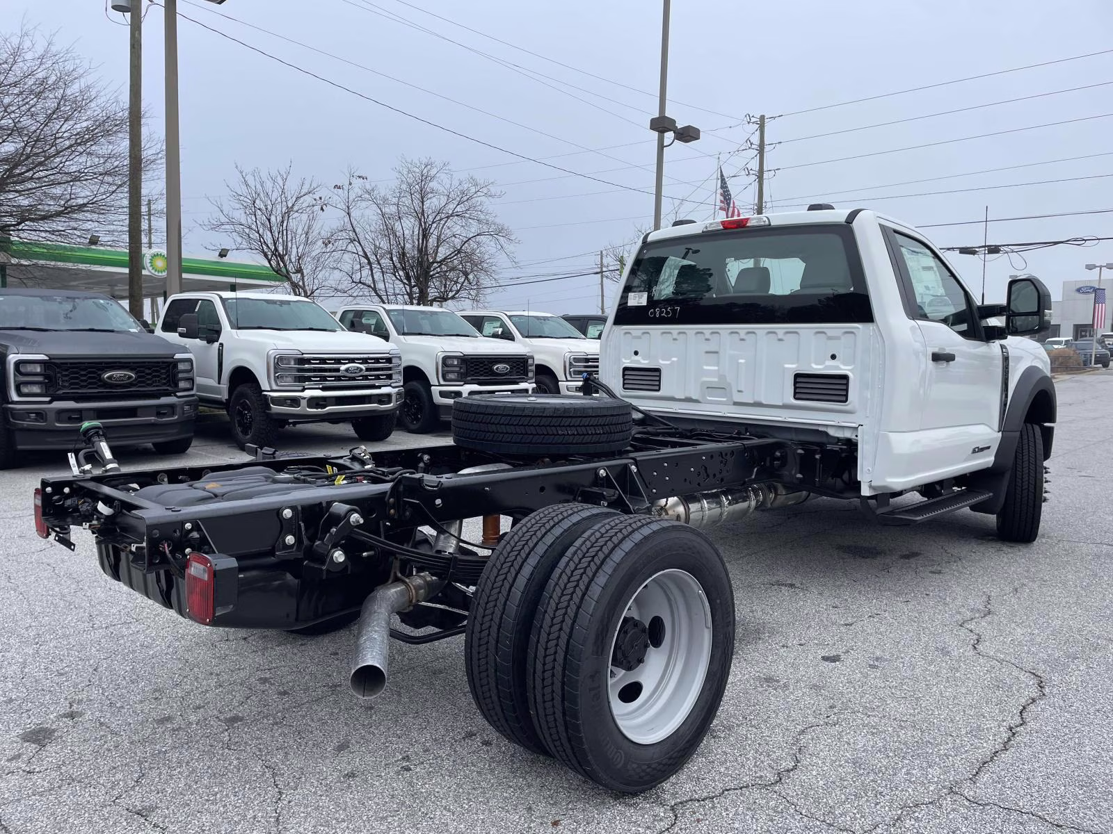 2026 Oxford White Ford Super Duty F-450 DRW XL 4X4 Chassis