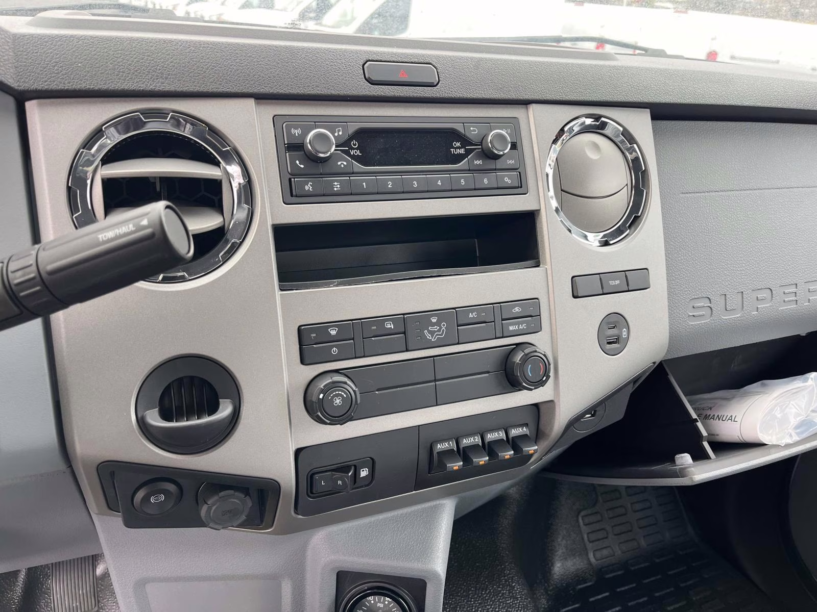 2026 Oxford White Ford F-650SD Base RWD Truck