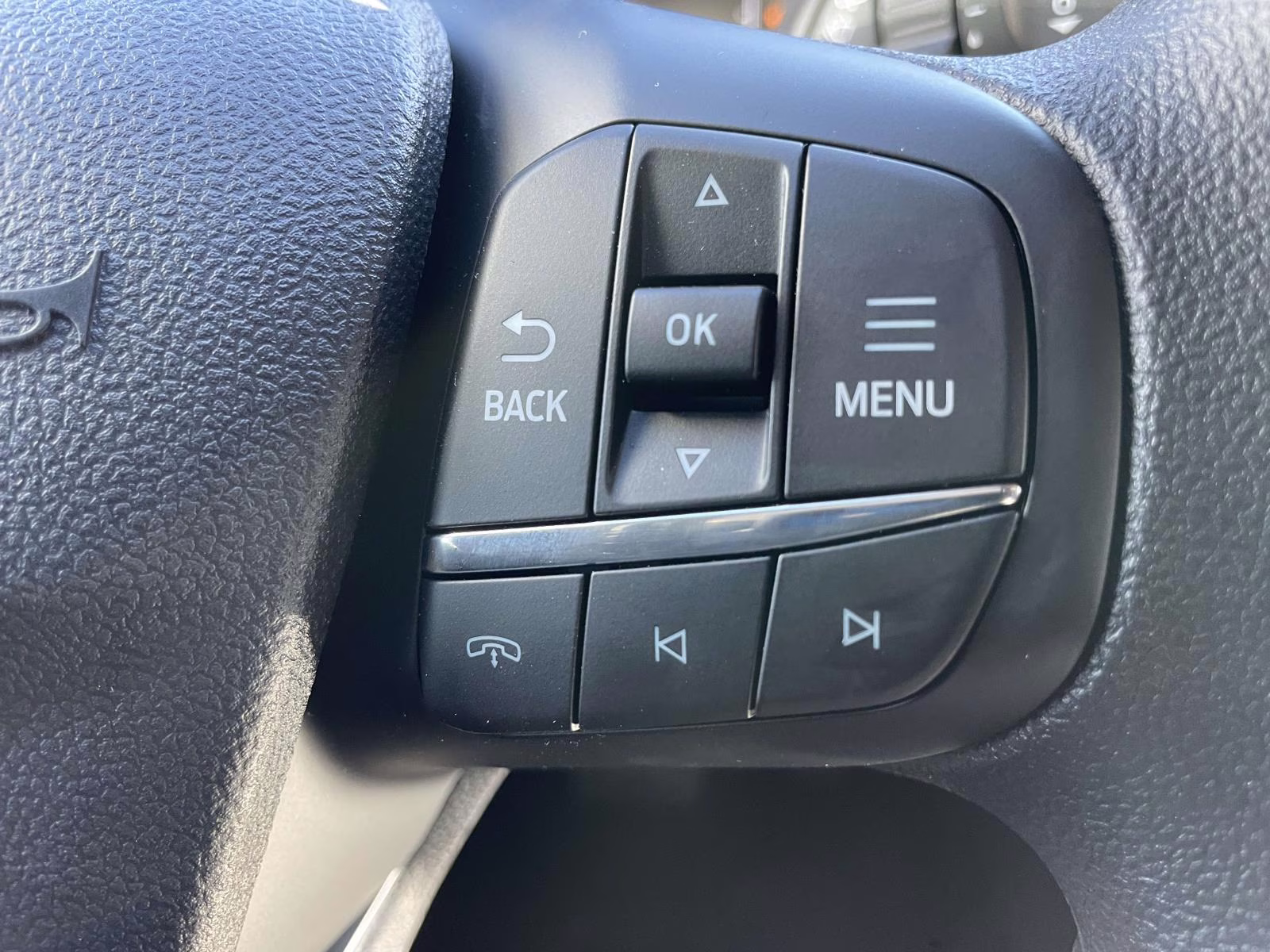 2026 Silver Metallic Ford Escape Active FWD SUV