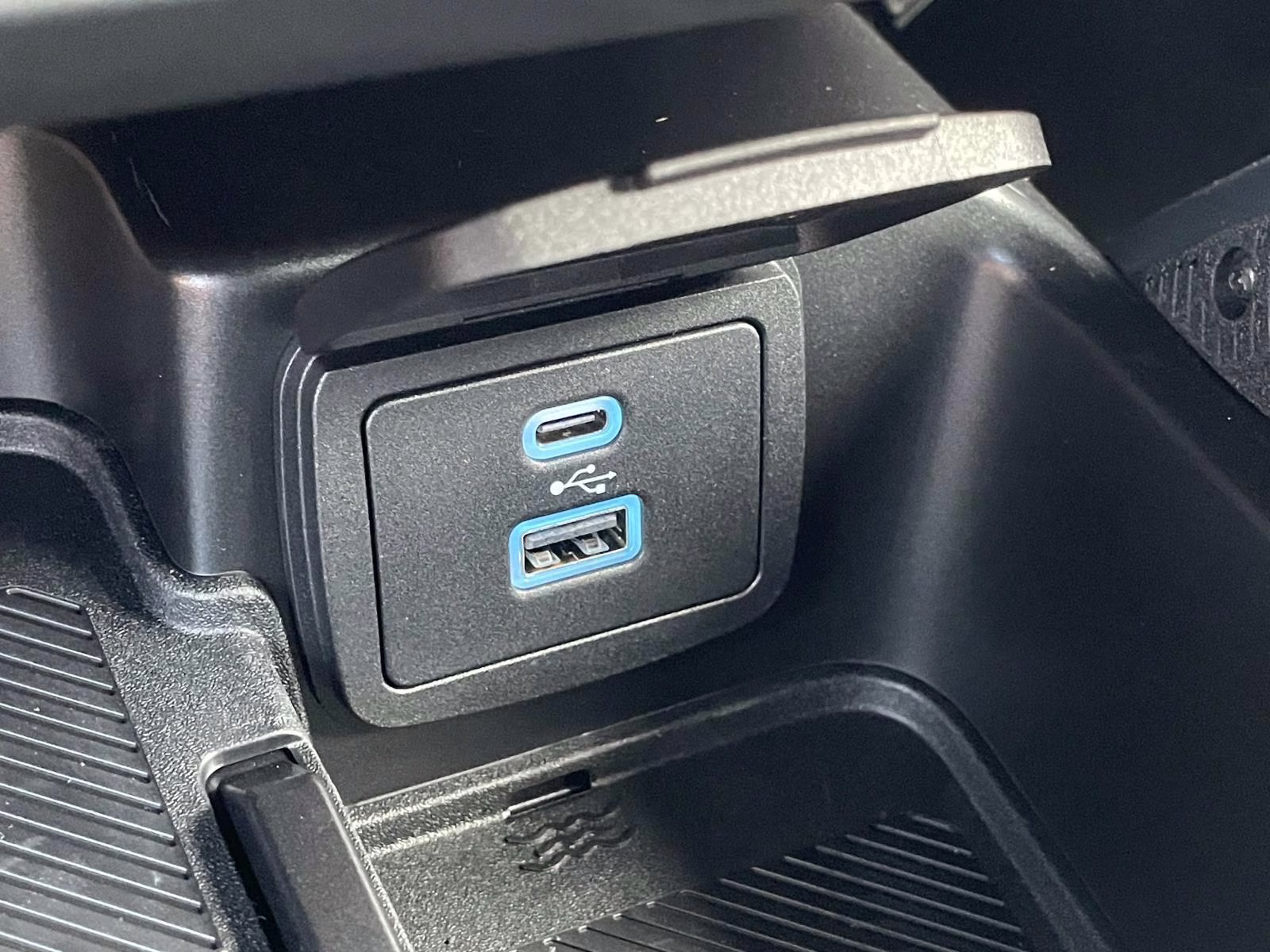 2025 Azure Gray Metallic Ford Bronco Outer Banks 4X4 SUV