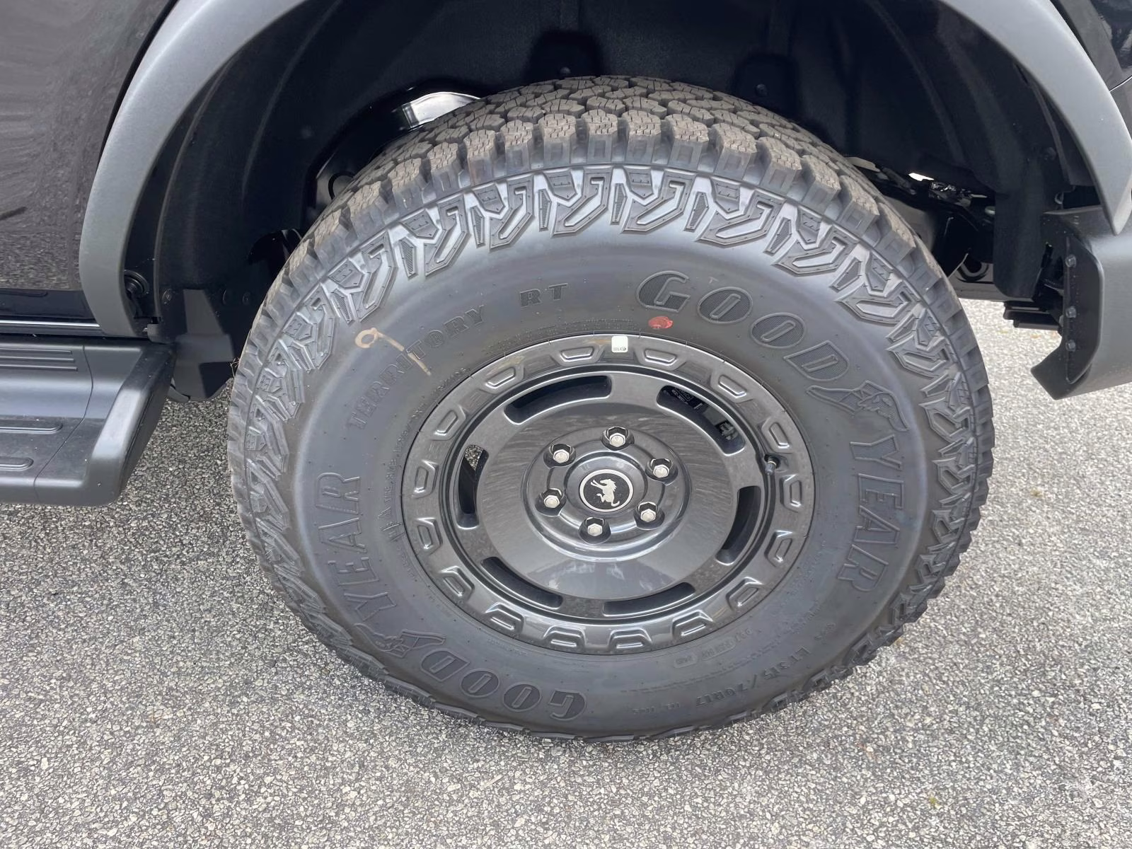 2025 Shadow Black Ford Bronco Outer Banks 4X4 SUV