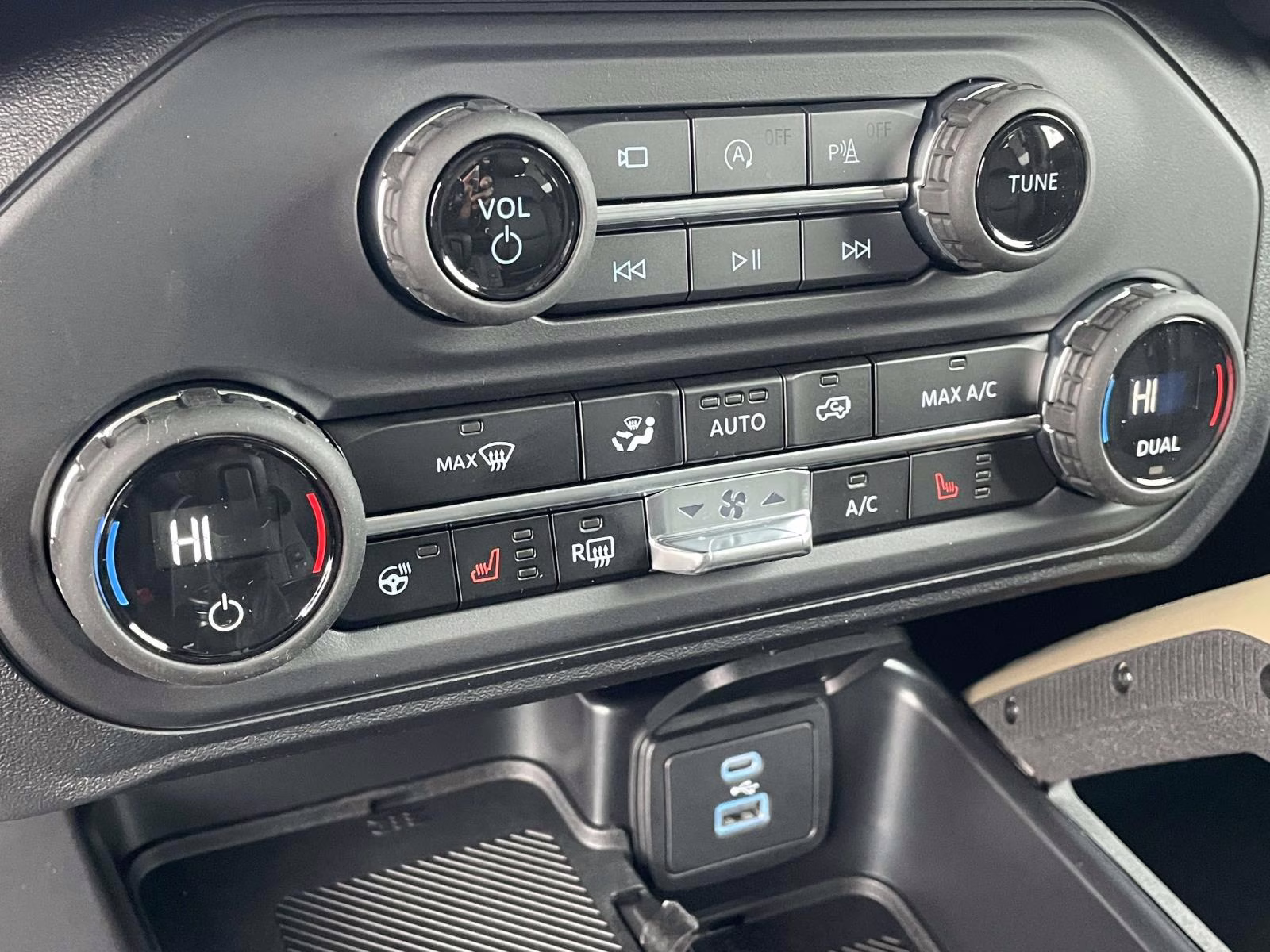 2025 Gray Metallic Ford Bronco Badlands 4X4 SUV