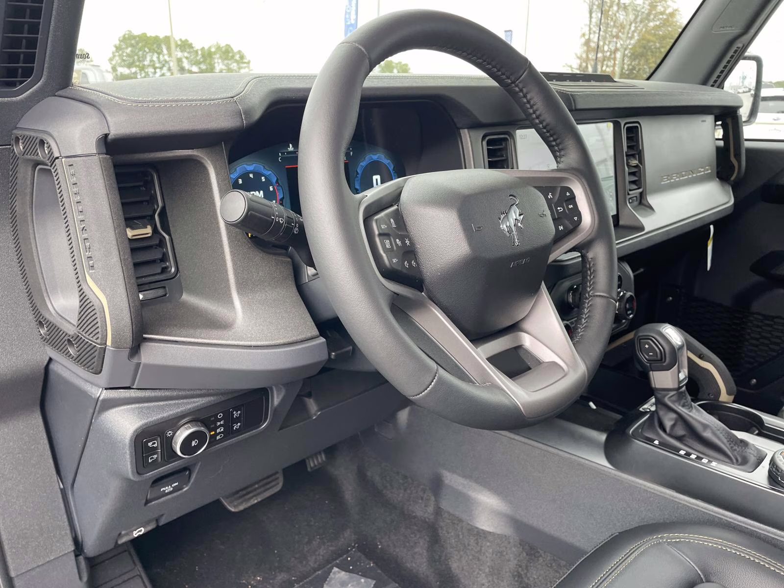 2025 Gray Metallic Ford Bronco Badlands 4X4 SUV