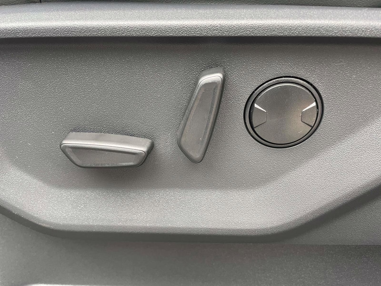 2026 Silver Metallic Ford Expedition Max Active RWD SUV