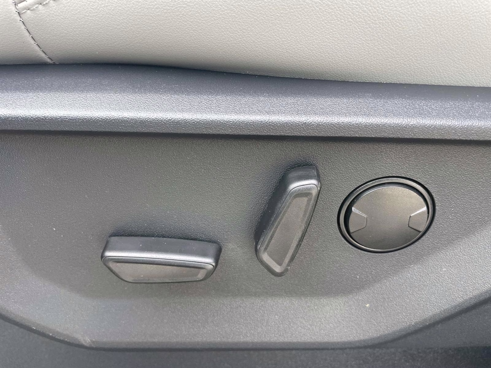 2026 Gray Metallic Ford Expedition Max Active RWD SUV