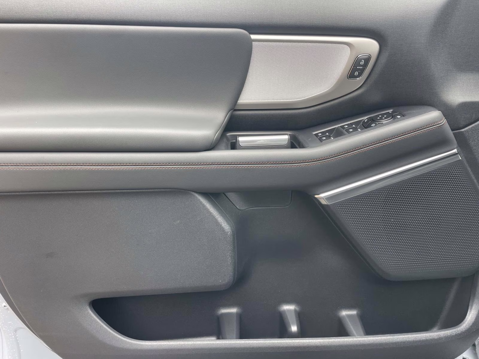 2025 Gray Metallic Ford Expedition Max Active 4X4 SUV