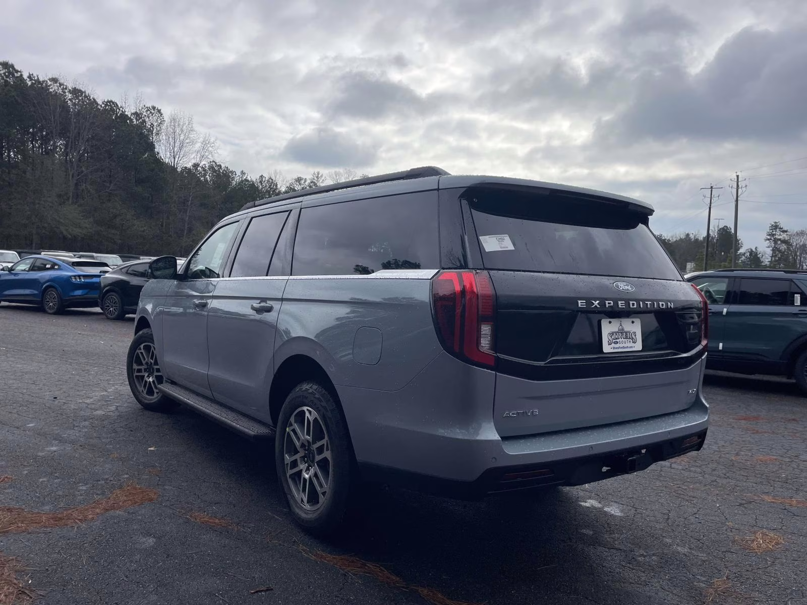 2025 Gray Metallic Ford Expedition Max Active 4X4 SUV