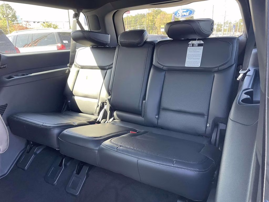 2025 Star White Metallic Tri-Coat Ford Expedition Max Platinum 4X4 SUV