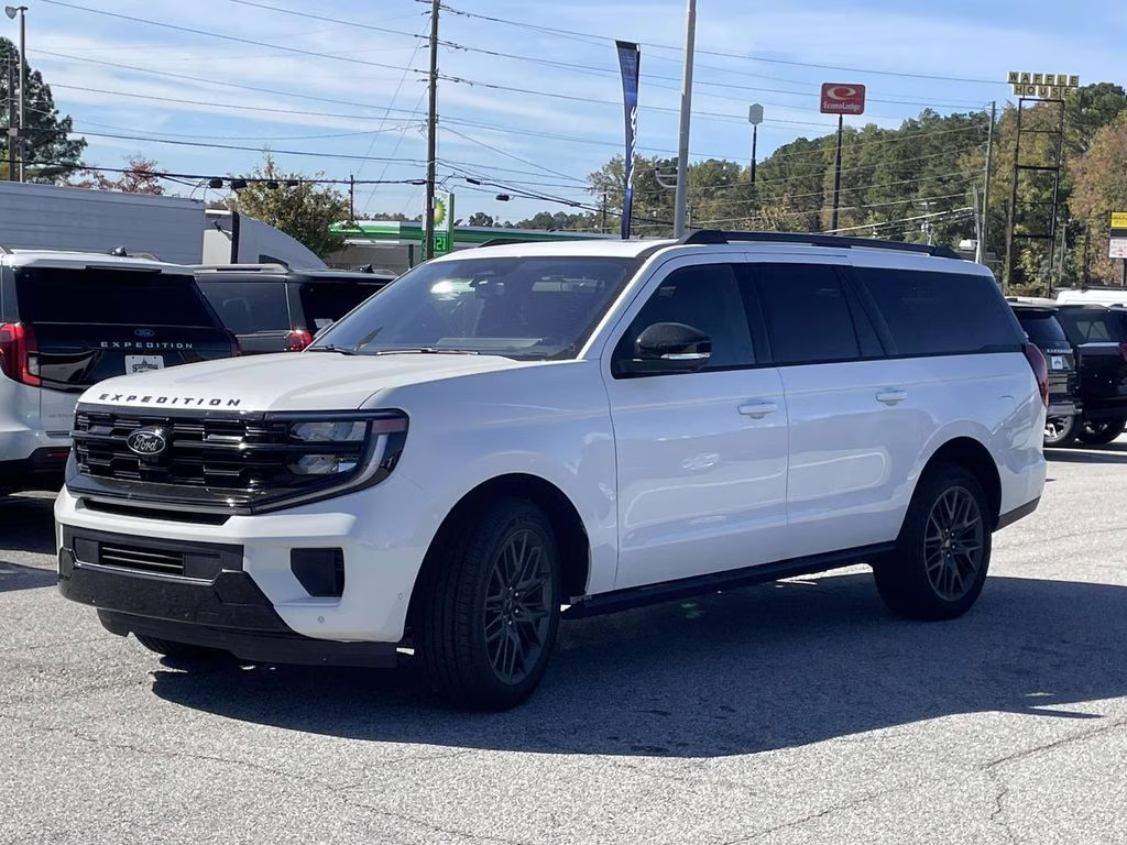2025 Star White Metallic Tri-Coat Ford Expedition Max Platinum 4X4 SUV