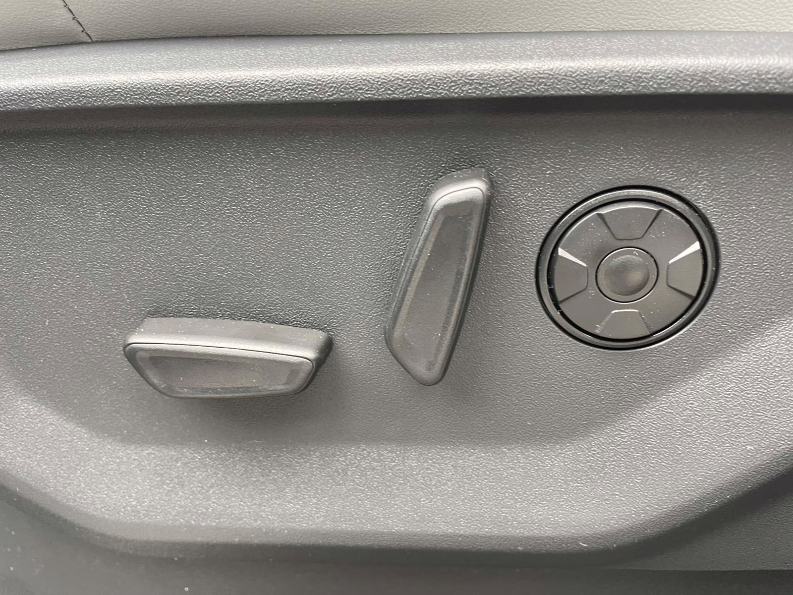 2026 Black Metallic Ford Expedition Max Platinum 4X4 SUV