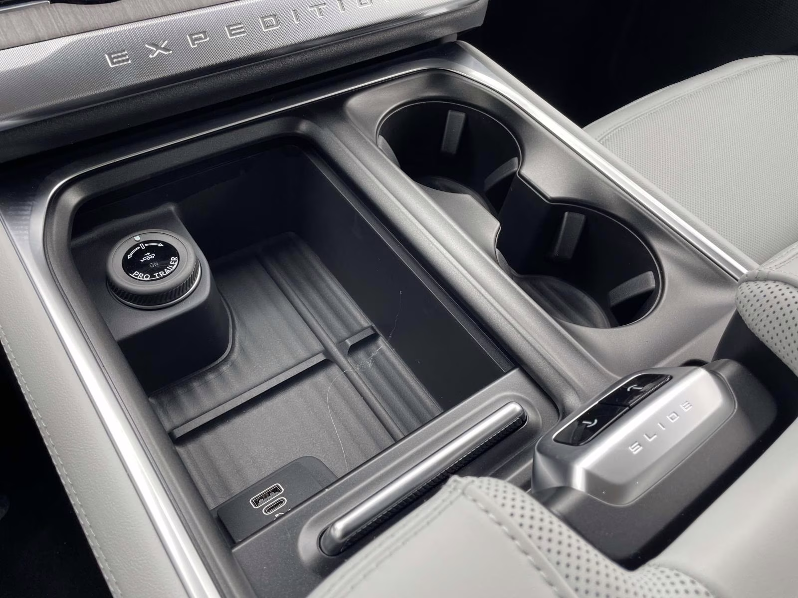 2026 Black Metallic Ford Expedition Max Platinum 4X4 SUV