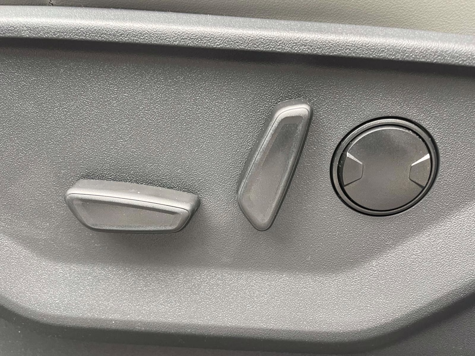 2026 White Metallic Ford Expedition Active RWD SUV