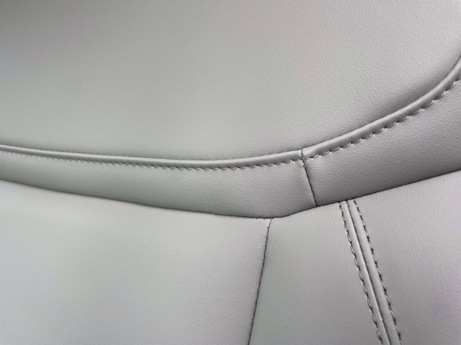 2026 White Metallic Ford Expedition Active RWD SUV