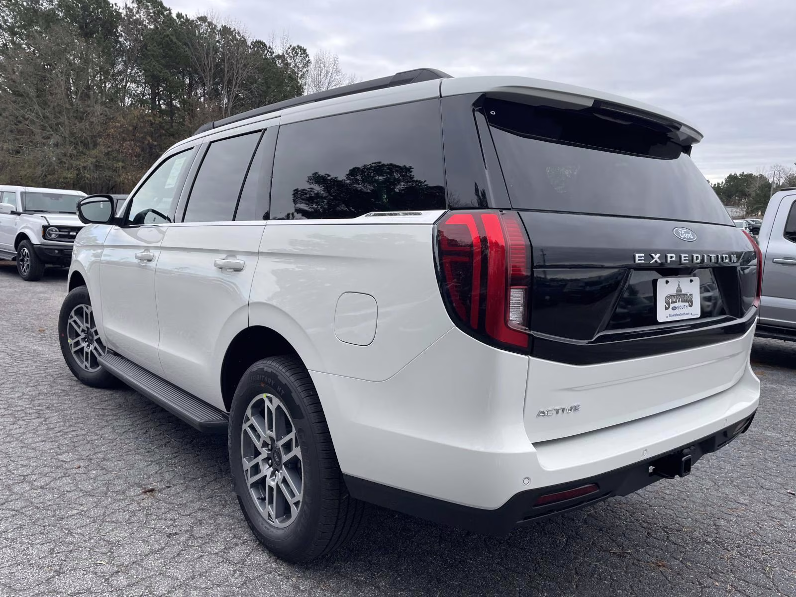 2026 White Metallic Ford Expedition Active RWD SUV