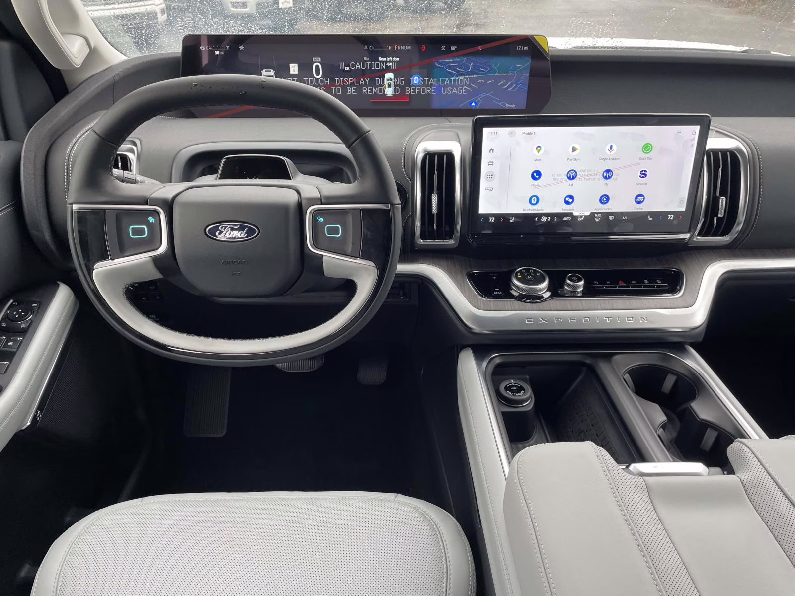 2025 White Metallic Ford Expedition Platinum 4X4 SUV