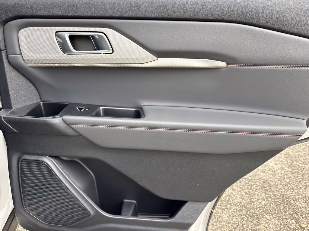 2026 Star White Metallic Tri-Coat Ford Explorer Active RWD SUV