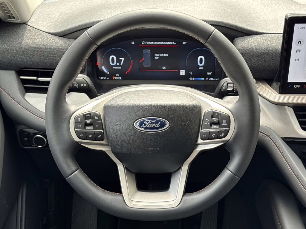 2026 Star White Metallic Tri-Coat Ford Explorer Active RWD SUV