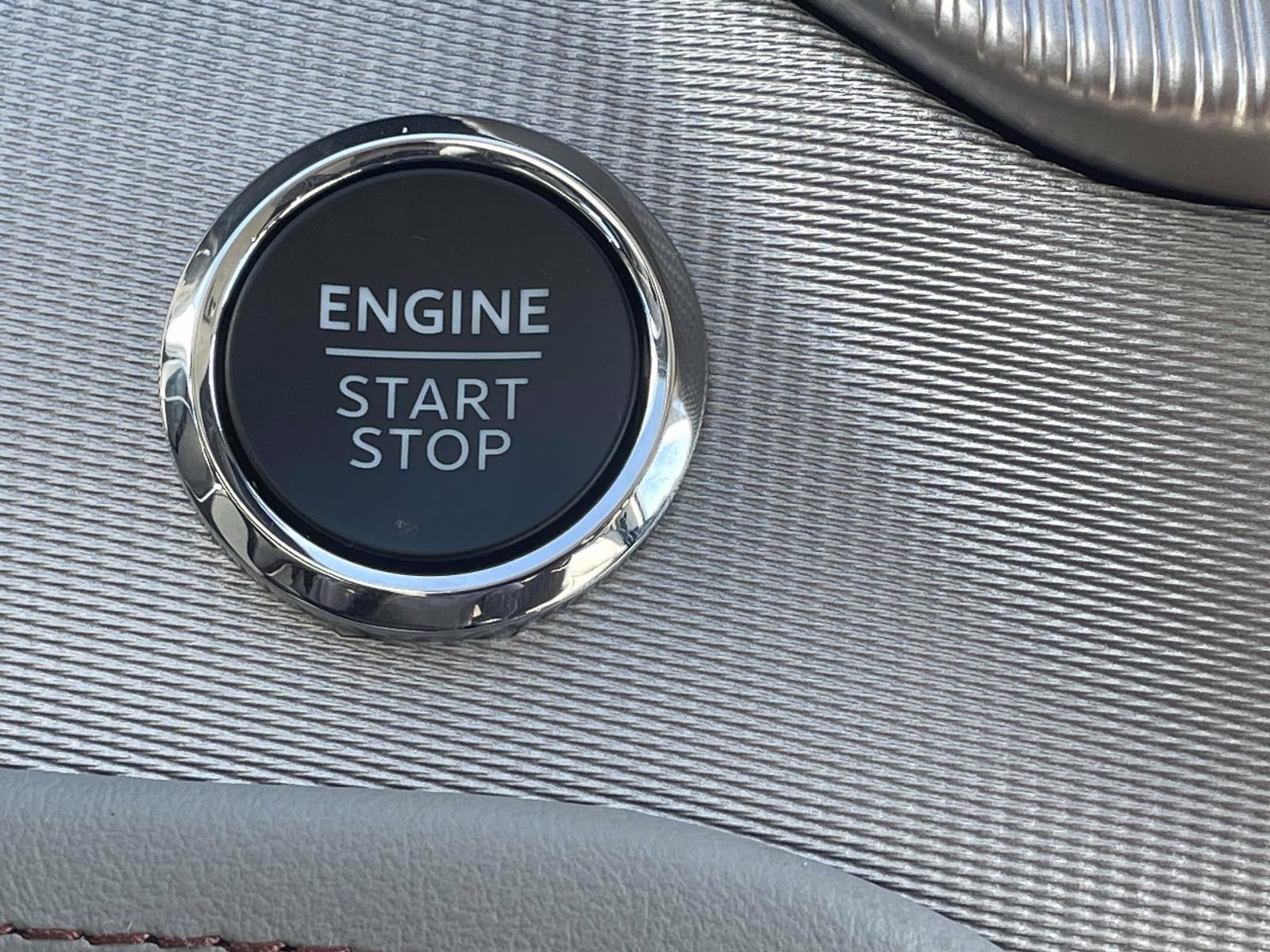 2026 White Metallic Ford Explorer Active RWD SUV