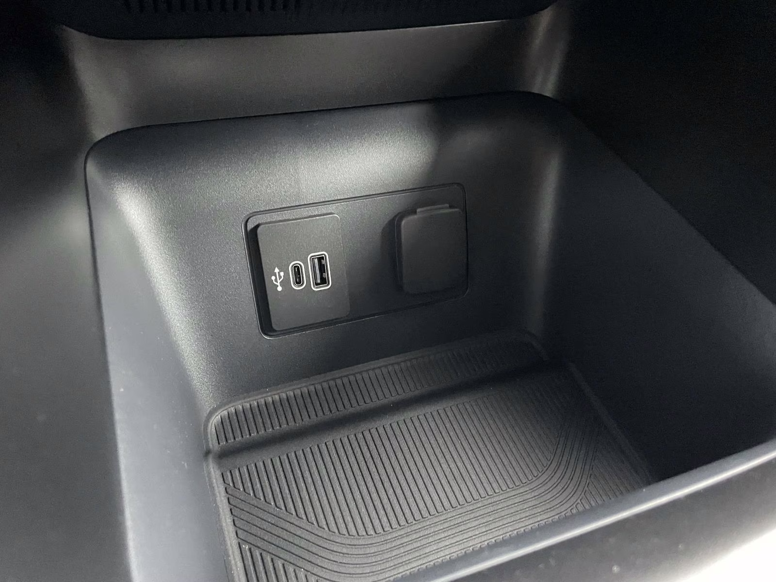 2026 Gray Metallic Ford Explorer Active RWD SUV