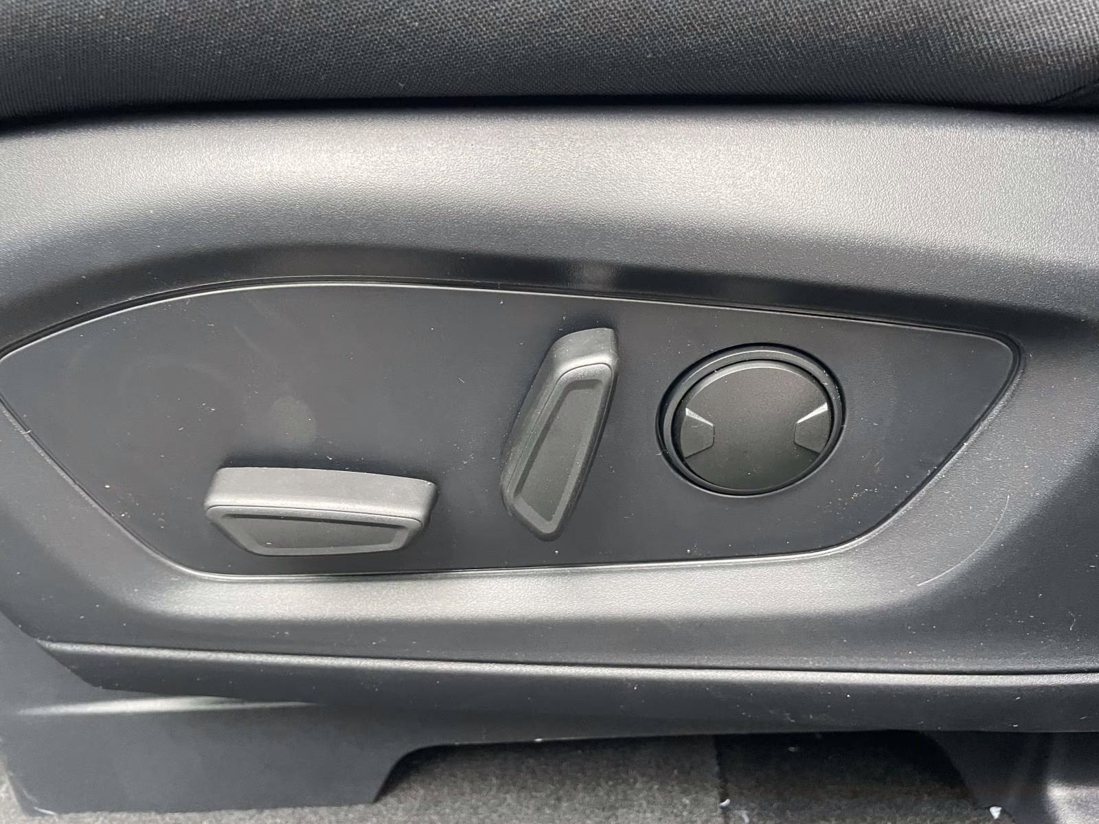 2026 Gray Metallic Ford Explorer Active RWD SUV