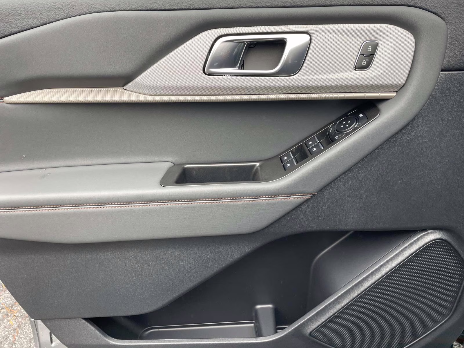 2026 Gray Metallic Ford Explorer Active RWD SUV