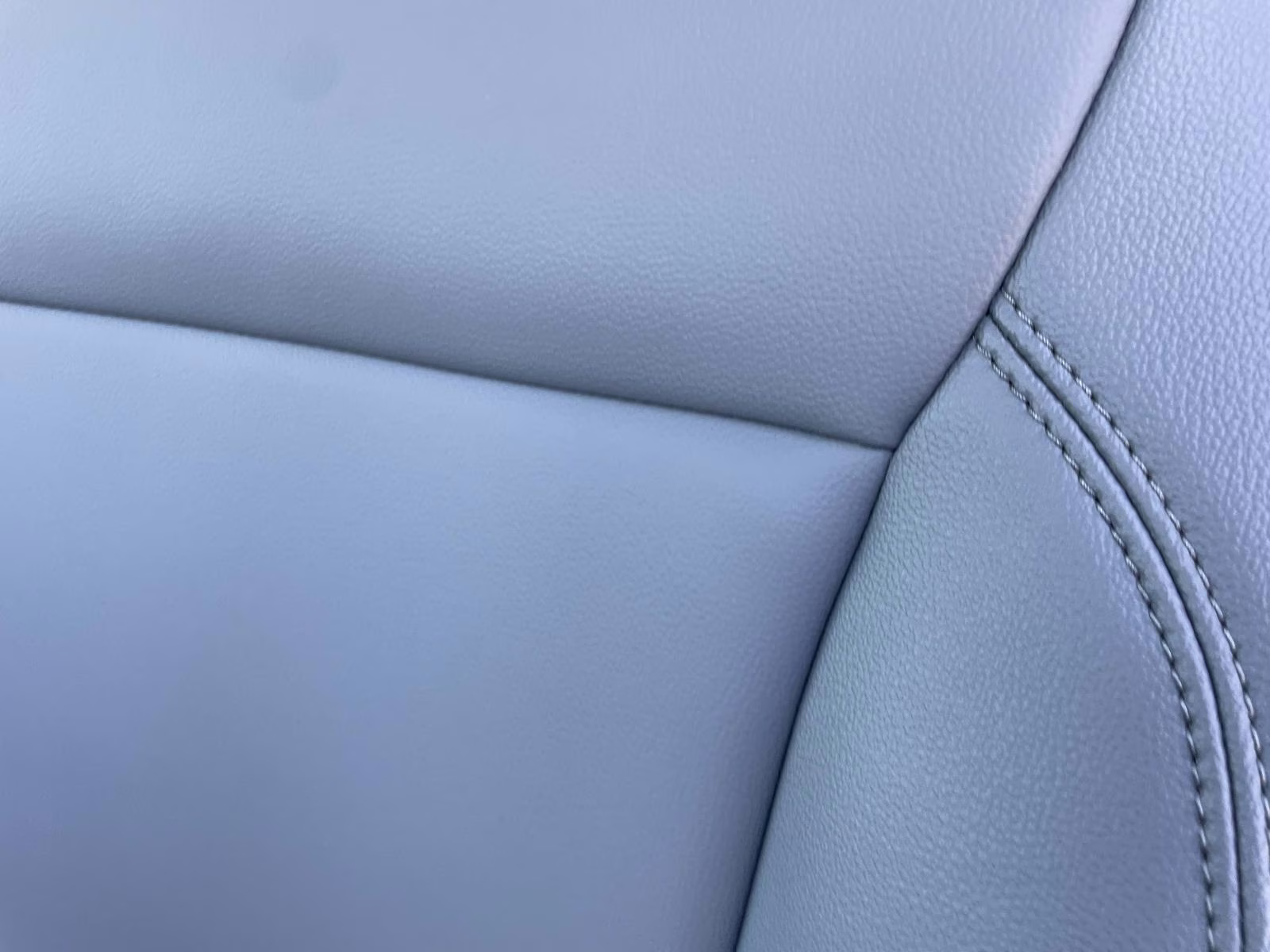 2025 Black Metallic Ford F-150 Lightning Flash AWD Truck