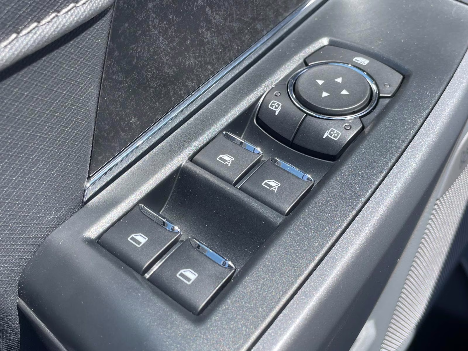 2025 Black Metallic Ford F-150 Lightning Flash AWD Truck