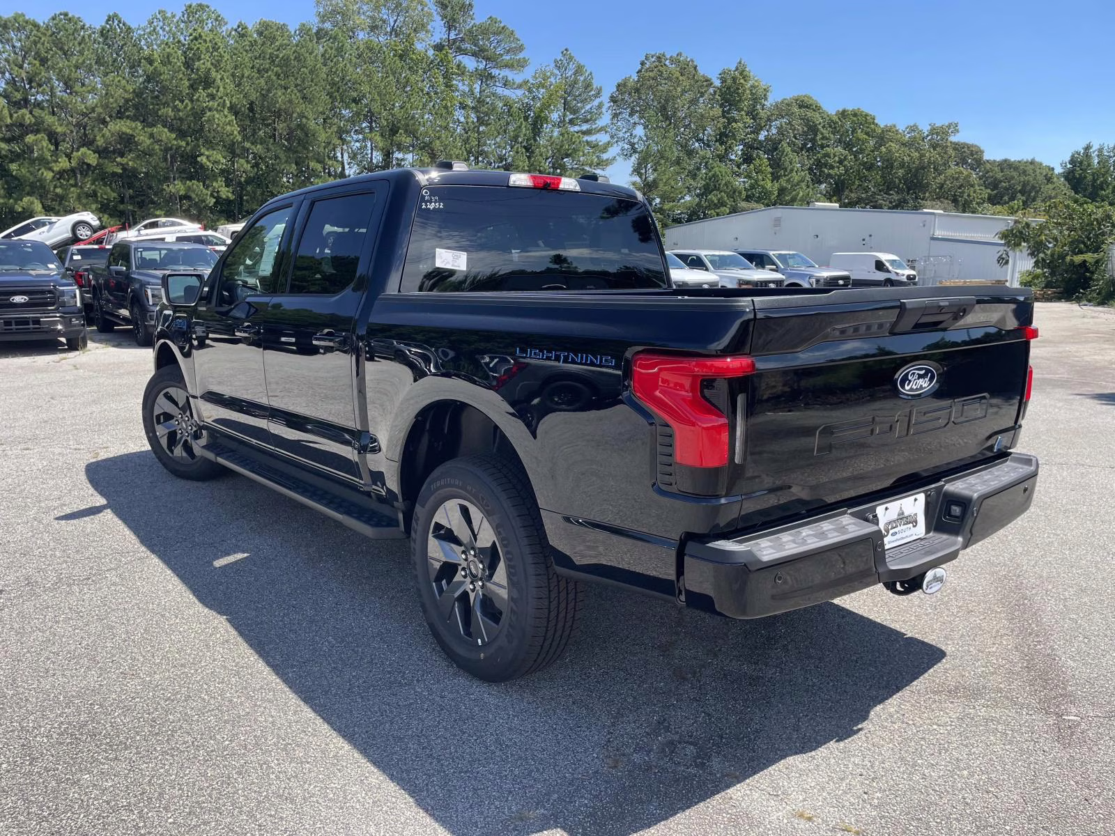 2025 Black Metallic Ford F-150 Lightning Flash AWD Truck