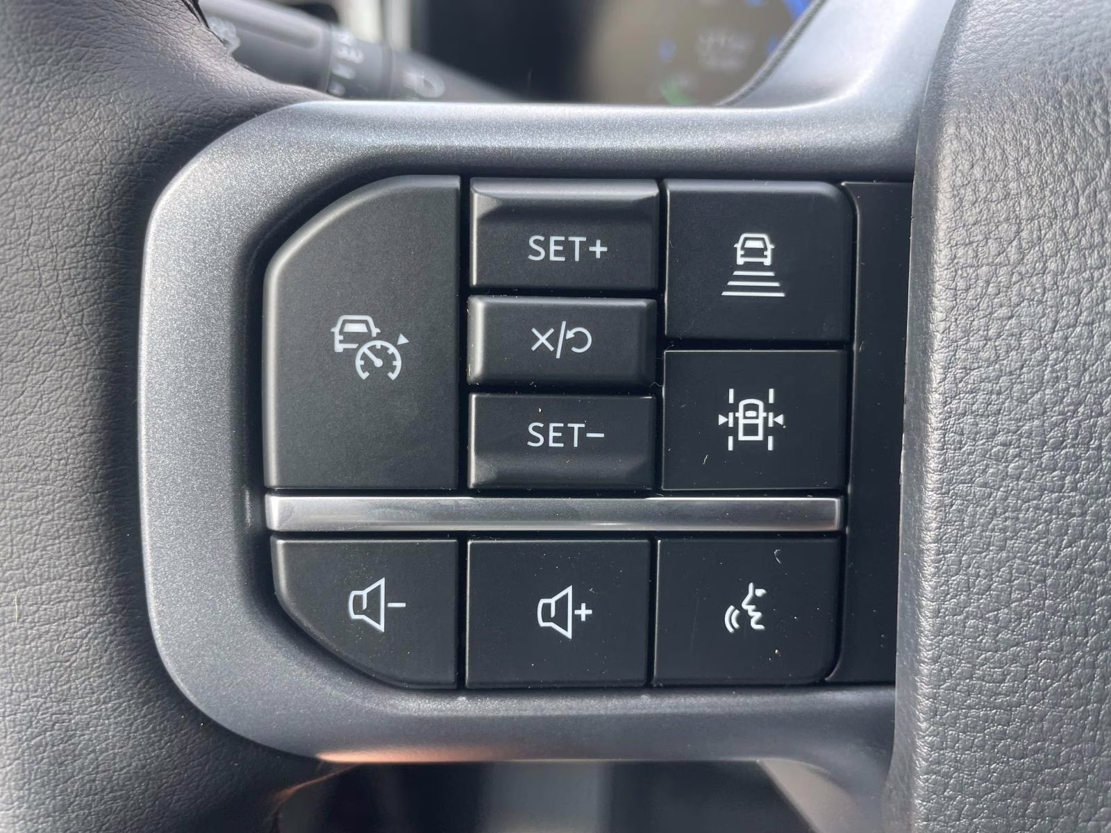 2025 Gray Metallic Ford F-150 Lightning Flash AWD Truck