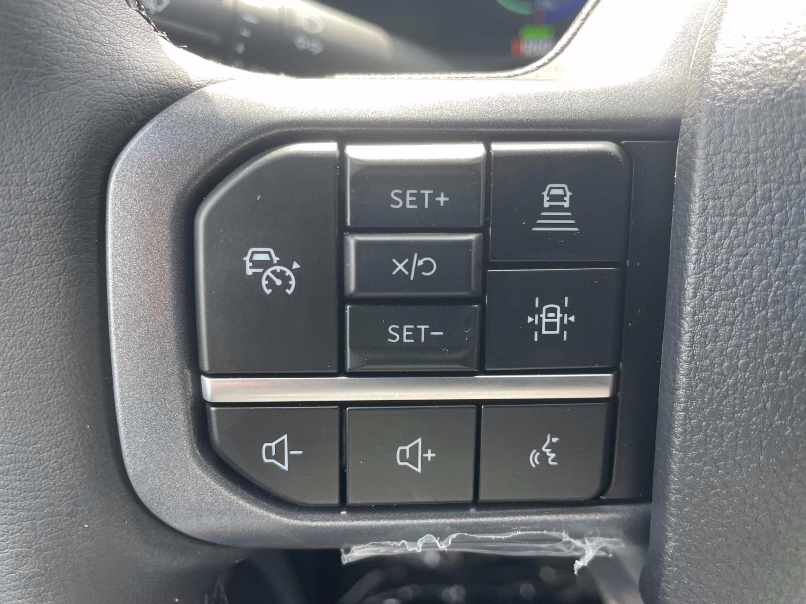 2025 Oxford White Ford F-150 Lightning Flash AWD Truck