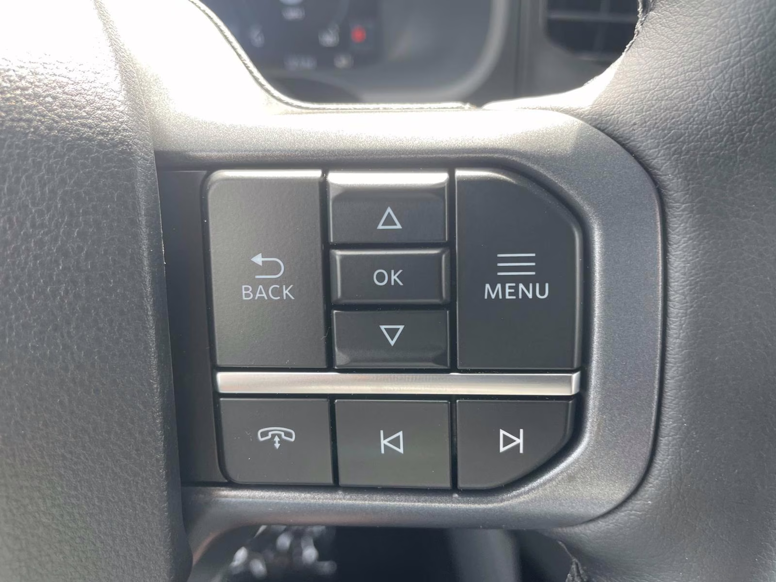 2025 Oxford White Ford F-150 Lightning Flash AWD Truck