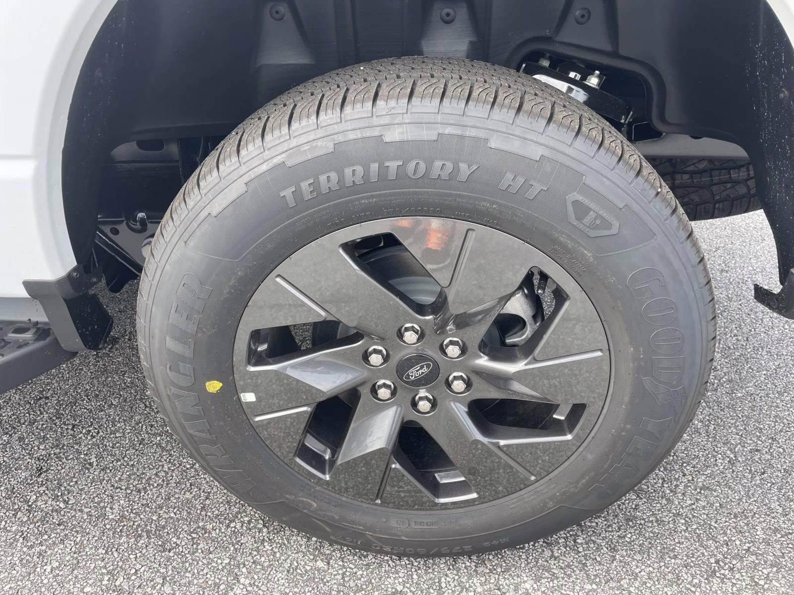 2025 Oxford White Ford F-150 Lightning Flash AWD Truck