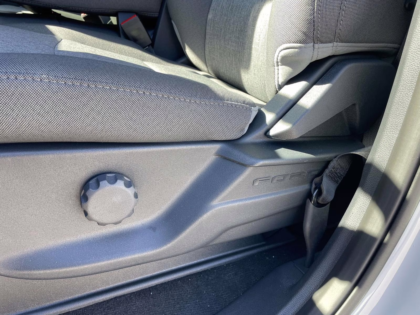 2026 Avalanche Ford Super Duty F-250 SRW XL 4X4 Truck