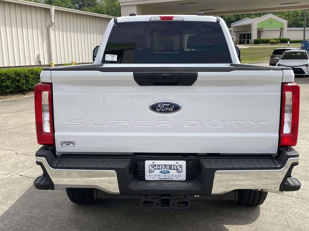 2026 Oxford White Ford Super Duty F-250 SRW XLT 4X4 Truck