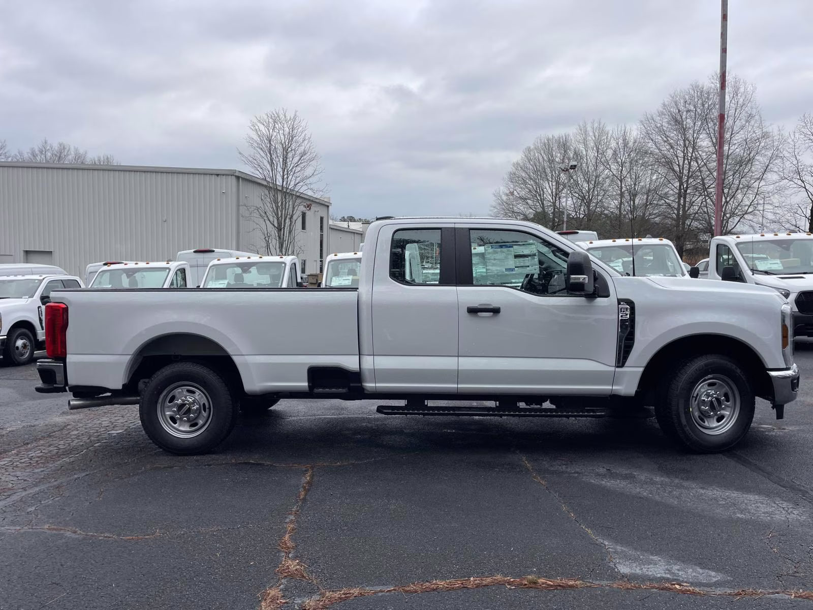 2026 Oxford White Ford Super Duty F-250 SRW XL RWD Truck