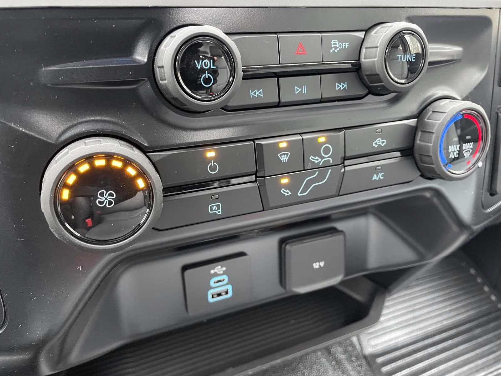 2026 Oxford White Ford Super Duty F-250 SRW XL RWD Truck