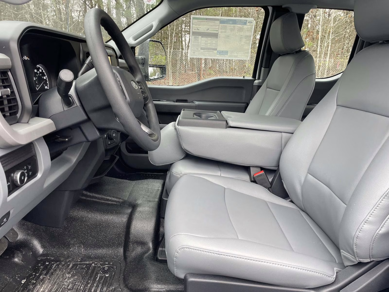 2026 Oxford White Ford Super Duty F-250 SRW XL 4X4 Truck