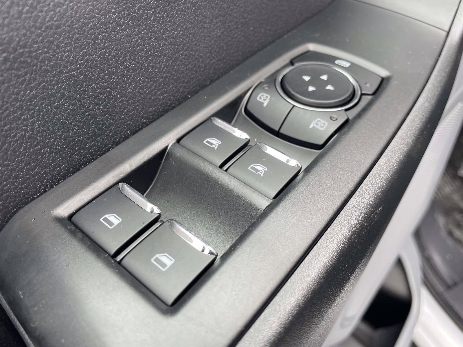 2026 Oxford White Ford Super Duty F-250 SRW XL 4X4 Truck