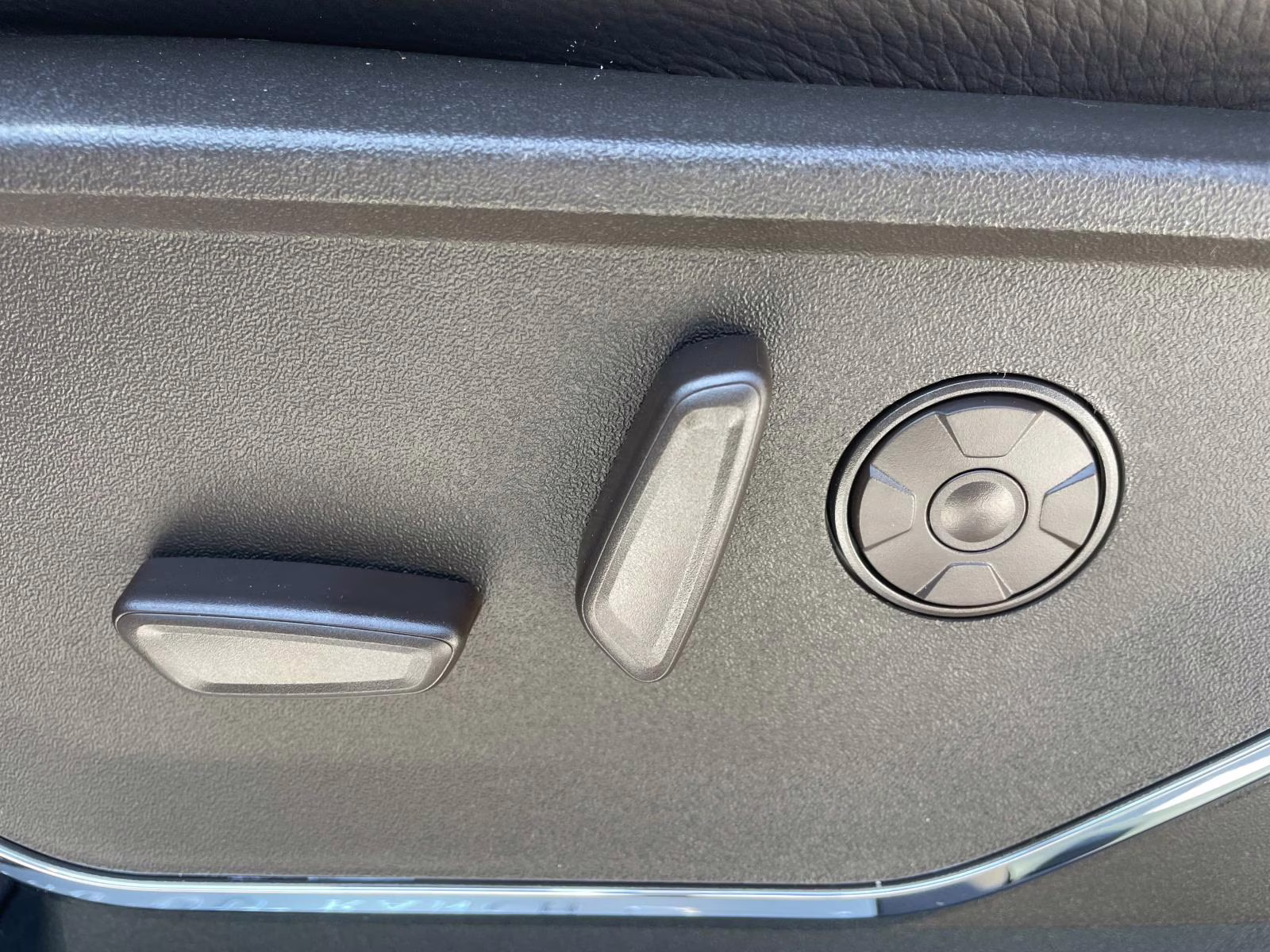 2025 White Metallic Ford Super Duty F-250 SRW King Ranch 4X4 Truck