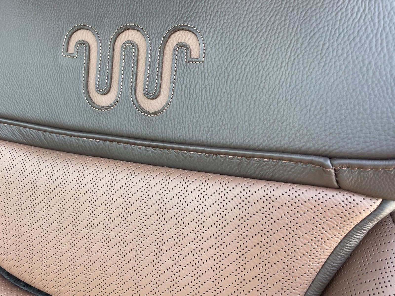 2025 White Metallic Ford Super Duty F-250 SRW King Ranch 4X4 Truck