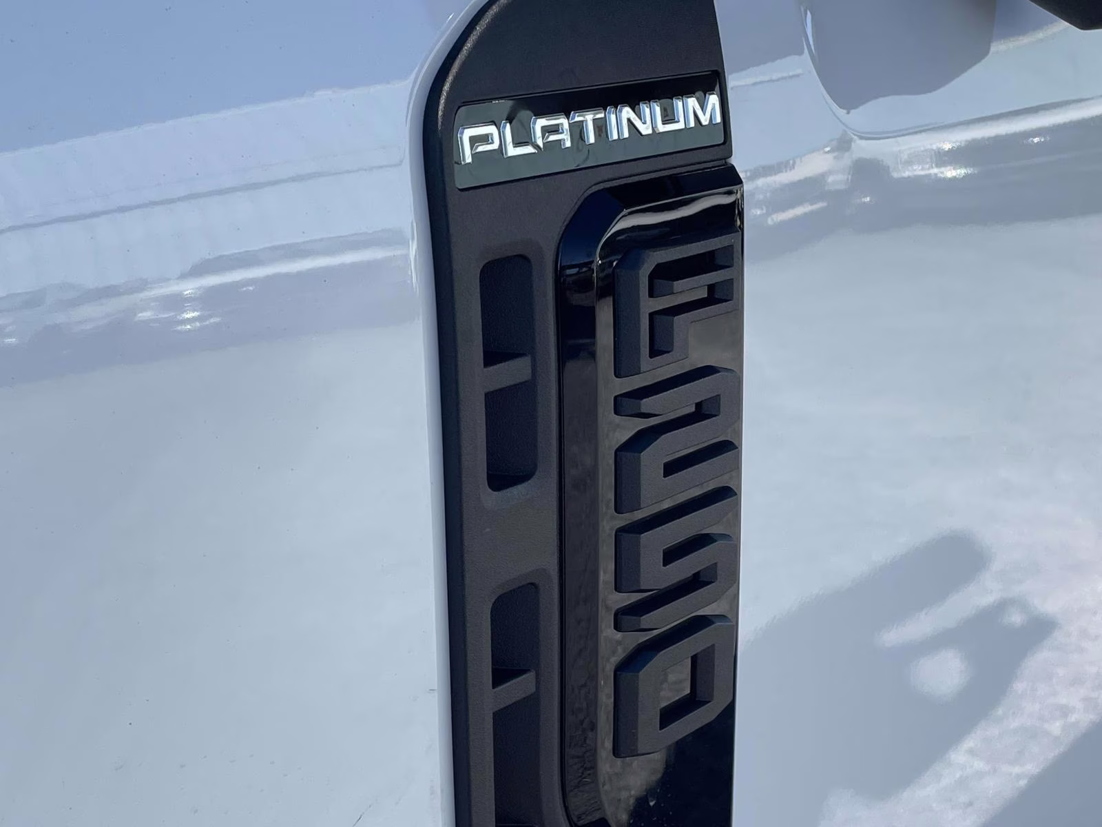 2026 White Metallic Ford Super Duty F-250 SRW Platinum 4X4 Truck