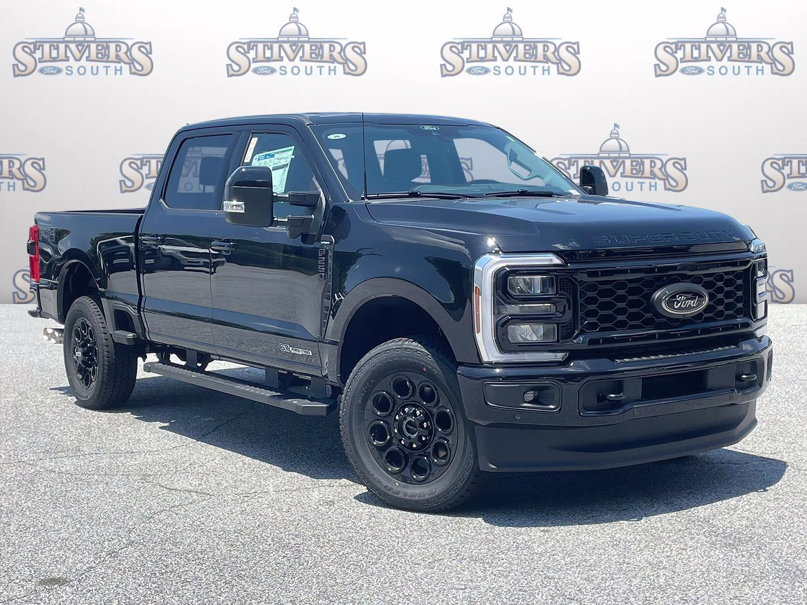 2025 Agate Black Metallic Ford Super Duty F-250 SRW Lariat 4X4 Truck