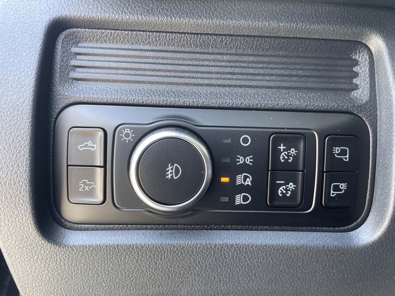 2025 Agate Black Metallic Ford Super Duty F-250 SRW Lariat 4X4 Truck