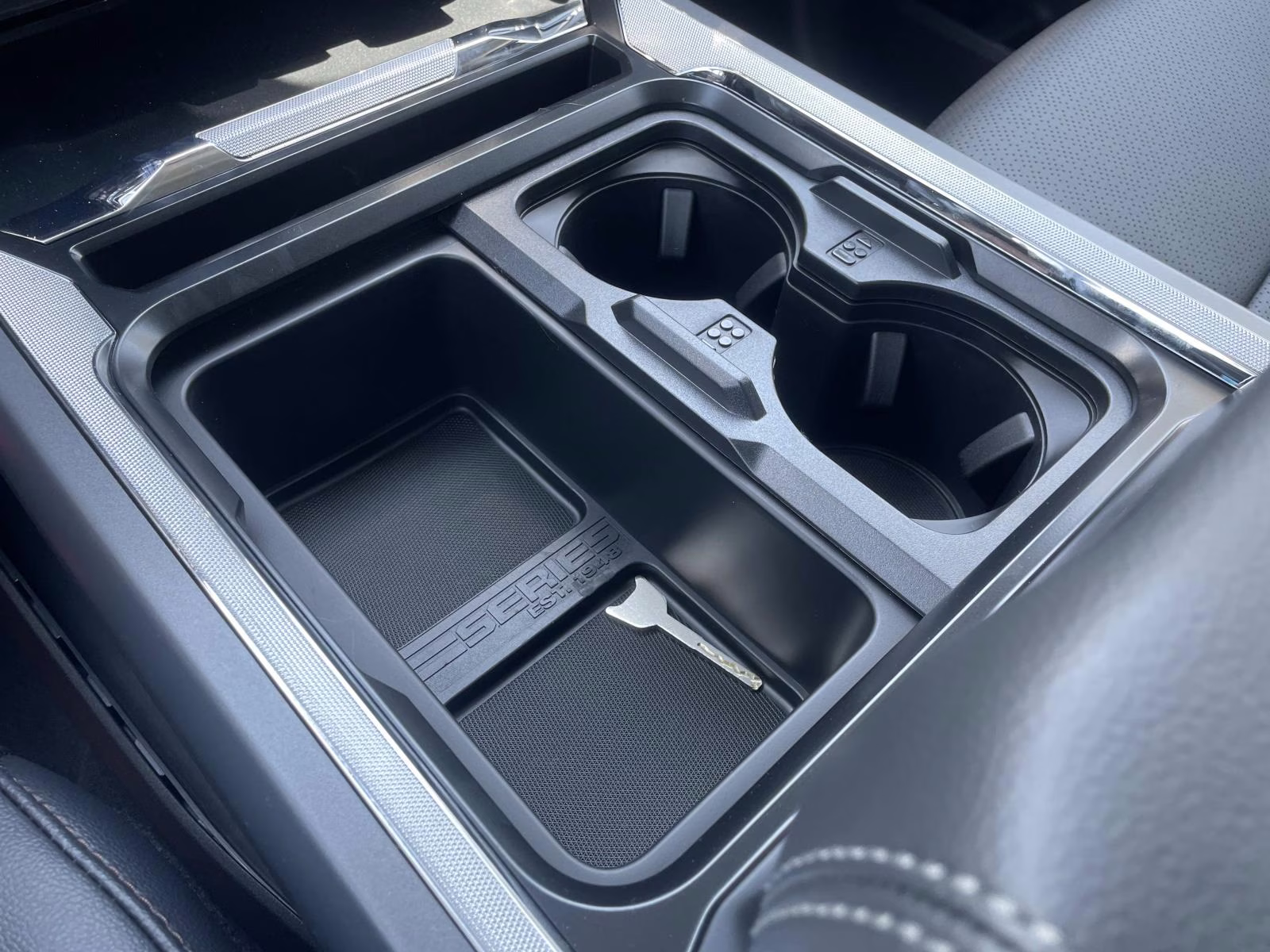 2025 Agate Black Metallic Ford Super Duty F-250 SRW Lariat 4X4 Truck