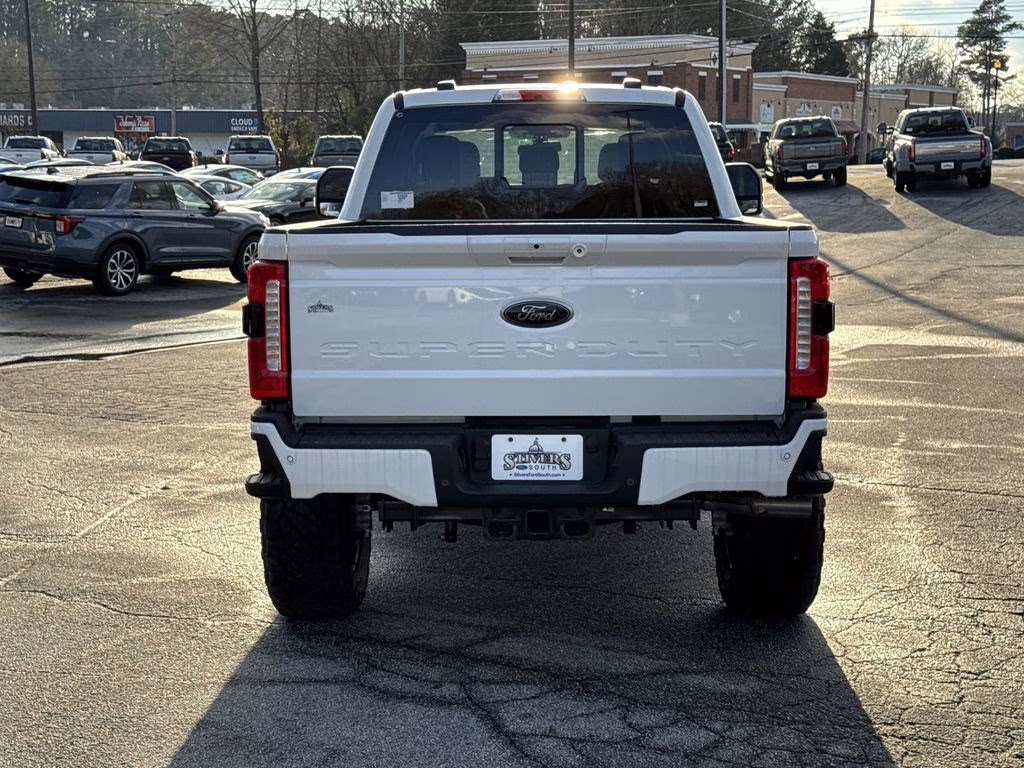 2025 Oxford White Ford Super Duty F-250 SRW Lariat 4X4 Truck